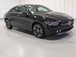 Oferta Especial: Mercedes-Benz CLA 250 AWD 4MATIC Coupé 2025, Motor de 4 Cilindros en Línea Turboalimentado de 2.0L con Sistema de Conducción Híbrido Suave - Product Image 3