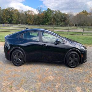 EXCELLENT ÉTAT Toyota Prius LE 2025 - Product Image 2