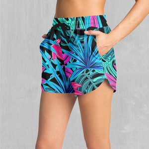 Shorts de course et de gym pour femmes, avec sublimation, design imprimé sur mesure, shorts décontractés pour femmes - Product Image 3