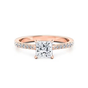 Anillo de compromiso de diamante cultivado en laboratorio con corte princesa de cuatro garras F-VS2 1.10 Ct total, oro macizo de 14K, para fiesta nupcial, engaste de cuatro garras - Product Image 3