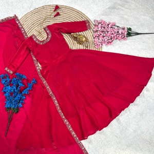 Vestido de diseñador con lentejuelas y bordados para niñas, fabricante y proveedor de moda femenina de Surat - Product Image 2