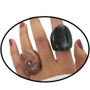 Ensemble d'anneaux en résine torsadée pour femmes élégant empilable léger étanche bandes de mode Unique fait à la main moderne brillant bijoux - Product Image 2