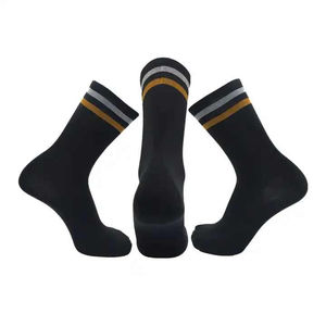 High Quality Custom Made Men's Sports Crew Socks Winter Cotton with Low MOQ and Custom Logo Design - Product Image 5