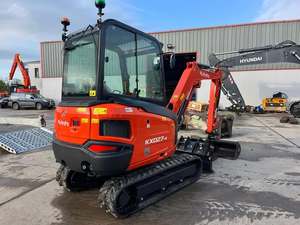 Good Quality Kubota KX027-4 Mini <b>Excavator</b> Crawler Type 0.025m³ Bucket Capacity Short Turning Radius - Product Image 4