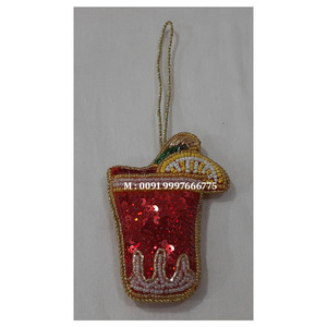 Ornement de Noël à suspendre en forme de verre, broderie dorée en zari, tissu, travail de perlage, utilisation pour la décoration du festival du Ramadan - Product Image 1