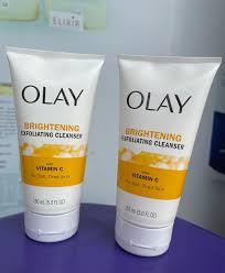Olay White Radiance Advanced Whitening Fairness Foaming Face Wash Cleanser 100g - Product Image 3