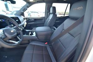 New /USED WHITE 2026 CHE VROLET TAHOE V8 6.2L LS 360 Rear Camera 31-40T Load Capacity Emission Diesel /GAS Automatic FOR SALE - Product Image 3