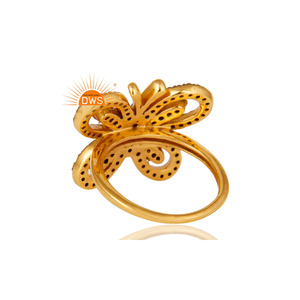 Bague de Cocktail en Argent 925 Plaqué Or Fait Main Fournisseur de Bijoux Conception de Papillon Bague de Diamant Pavé Grossiste de Bijoux - Product Image 4