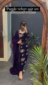 Tela de Terciopelo India y Pakistaní con Bordado Elegante de Secado Rápido, Salwar Kameez Tradicional Informal para Fiestas, Bodas y Haldi - Product Image 4