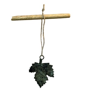 Feuille de métal découpée avec finition à patine antique Ornement suspendu de Noël le plus vendu pour la décoration - Product Image 1