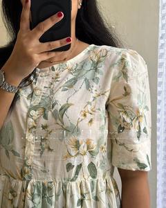 Robe longue Free-Spirited Flair manches bouffantes Boho tenue ethnique à plusieurs niveaux pour les jours d'été - Product Image 4