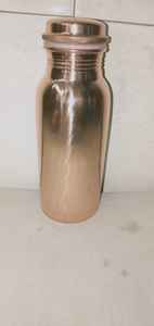 Botella de agua de cobre puro de 950ml de alta calidad, recipiente pulido hecho a mano con beneficios para la salud - Product Image 2