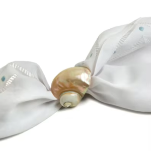 Rond de serviette en coquille de mer Accent décoratif de coquille marine polie Idéal pour la vaisselle de mariage Réglage de l'artisanat du Vietnam - Product Image 1