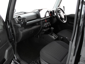 Auto Usado de Calidad a Precio Accesible, Suzuki Jimny 2026 1.5 GL-X AllGrip de 5 Puertas, Automático, Volante a la Derecha - Product Image 2