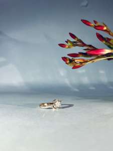 แหวนเพชรโรสโกลด์14K แบบพรีเมี่ยมสไตล์มินิมอลลิสต์แบบธรรมชาติทำจาก I1 SI3เจียระไนแบบสดใสขายส่ง - Product Image 3