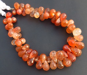 Orange Sparkle Sunstone Briolette Cuentas sueltas 9 Strand Teardrop Corte facetado 10-15mm Gemas africanas naturales Lote al por mayor - Product Image 3