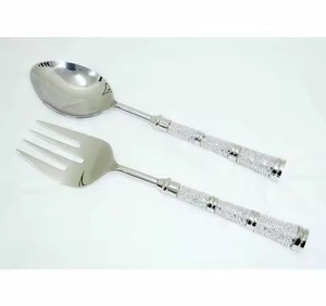 Ensemble de serveurs à salade en bois avec une moitié de manche en marbre et une moitié en bois, décoration de salle à manger, articles de cuisine, articles ménagers, service à salade - Product Image 4