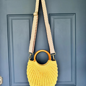 Bolso de ganchillo para mujer Bolso de hombro cruzado de punto Bolso de ganchillo lindo para niñas OEM Hecho en Vietnam - Product Image 4