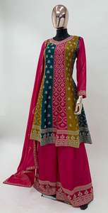 MAGNIFIQUE TENUE DE FÊTE ENTIÈREMENT COUSSÉ ROBE DE STYLE AFGHANI AVEC UNE COULEUR ÉLÉGANTE ET UN TISSU DE SOIE DE TRAVAIL BRODÉ VÊTEMENTS DE FESTIVAL - Product Image 3