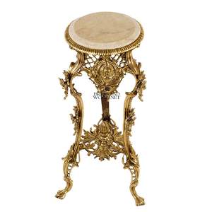 โต๊ะข้างทรงกลมขนาดเล็กหรูหรา ท็อปหินอ่อน พร้อมฐานแกะสลักลายทองคำเปลวอย่างประณีต สำหรับตกแต่งมุมพระราชวัง - Product Image 1