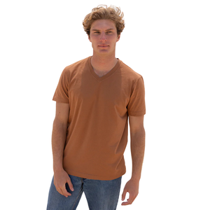 T-shirt pour homme en coton biologique 100% de luxe, col en V, pré-rétréci, certifié GOTS, manches courtes, respirant, coupe ajustée - Product Image 4