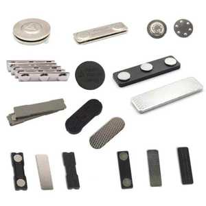 Insignia acrílica duradera con reverso magnético personalizado reutilizable ideal para eventos de marca corporativa y personal - Product Image 2