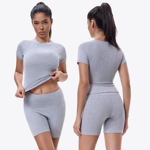 Ensemble de sport deux pièces pour grossistes : soutien-gorge et short, vêtements de sport respirants, ensembles de yoga compressifs et recyclables pour le fitness - Product Image 1