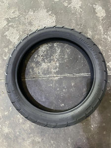 Pneu de moto tubeless Vietnam KUMATIRE K317 100/90-18 pour scooter et usage routier - Product Image 5