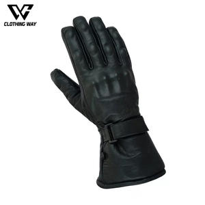 Gants de moto personnalisés en gros, respirants, compatibles avec les écrans tactiles, imperméables, durables, en cuir, avec sangle de poignet réglable - Product Image 4