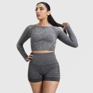 Top Deportivo Sin Costuras en Gris para Bodys y Monos - Product Image 1