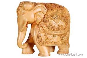 Elefante de madera hecho a mano tallado tradicional hecho a mano estatua artesanal de madera estatuilla de elefante artesanal regalos para el hogar - Product Image 4