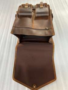 Mochila de Cuero de Primera Calidad para Portátil con Cierre de Cremallera, Impermeable, con Logotipo Personalizable para Hombres y Mujeres, Negocios y Viajes - Product Image 3