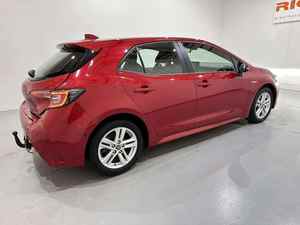 Toyota Corolla Hatchback Automatique d'Occasion 2022, Intérieur Sombre, Moteur 4.5L, Sièges en Cuir, Toit Panoramique, Phares LED, Régulateur de Vitesse - Product Image 5