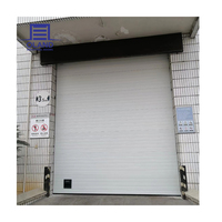 Portes sectionnelles industrielles à levage rapide haute résistance pour entrepôts logistiques ou ateliers
