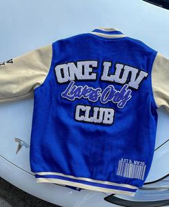 Veste en cuir PU pour homme décontractée, tendance 2026, surdimensionnée, style preppy, broderie de boutons, col vintage gris sable, personnalisée - Product Image 6