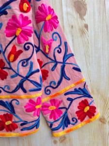 Coton rose indien Suzani brodé à la main veste écologique manteau femmes respirant décontracté vêtements d'extérieur d'hiver ouvert bouton avant - Product Image 2