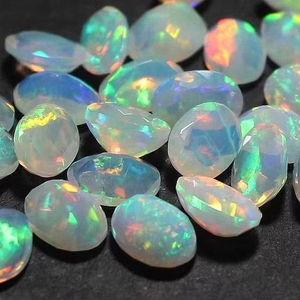 Mehrajudin Gems Opale naturelle multi-feu certifiée par un tiers, qualité AA, couleurs de feu blanc, taille ovale à facettes, pierre précieuse en vrac - Product Image 1