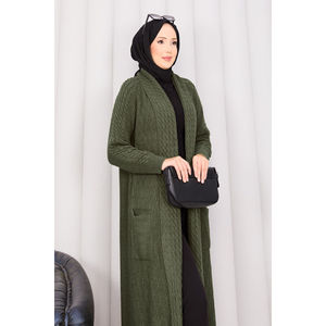 Cardigan en tricot à col châle tressé kaki pour femmes - Product Image 2