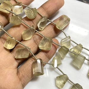 Venta al por mayor Scapolite Fancy Shape Side Drill Beads Yellow Faceted Nugget Beads para la fabricación de joyas - Product Image 5