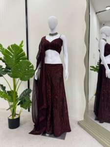 Belle fête porter haut-bas et Dupatta avec fil et travail de séquence - Product Image 4