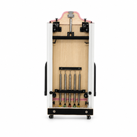 Reformer de Pilates en alliage d'aluminium, robuste, capacité de charge de 150 kg, coussin en cuir PU, quincaillerie en acier inoxydable, intégré au studio de Pilates