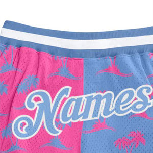 Shorts personnalisés à imprimé palmier, bleu et rose, design en maille colorblock, nom et numéro personnalisés, vêtements de sport tropicaux pour hommes - Product Image 5