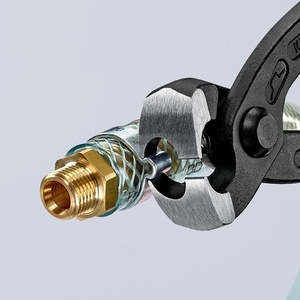 Pince à pêche KNIPEX à tête noircie, longueur totale 220 mm, avec revêtement plastique et conception de pince à oreilles latérale - Product Image 6