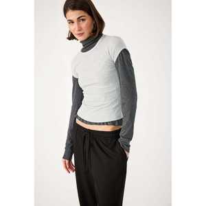 Camiseta Casual de Manga Corta 100% Algodón Tela de Pana - Product Image 3