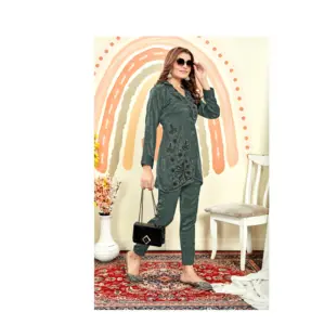 Nueva colección de invierno de diseñador Túnica de invierno de diseñador de terciopelo para oficina y uso regular Disponible a precio a granel - Product Image 1