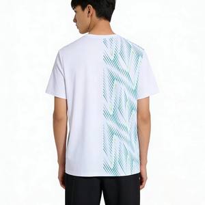 T-shirt de sport pour homme à manches courtes, col rond, coupe ample, imprimé rayures asymétriques dynamiques, de haute qualité, séchage rapide, respirant, anti-boulochage - Product Image 6