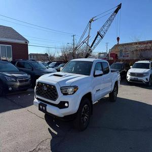 Toyota Tacoma 2023 en parfait état - Product Image 1