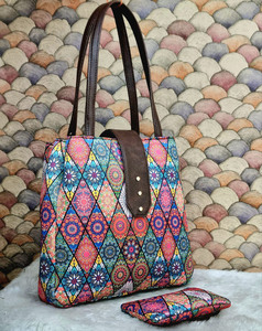 Nueva bolsa de mano con estampado de bloque de mano, 3 particiones, con Mini bolsa, cremallera segura para llevar sin esfuerzo, perfecta para las necesidades diarias, oficiales - Product Image 1