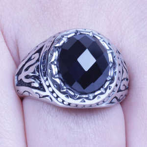 Bague vintage en acier inoxydable argenté pour hommes, avec cristal noir CZ, style Harley Biker, tailles 8-12 SR133 - Product Image 2