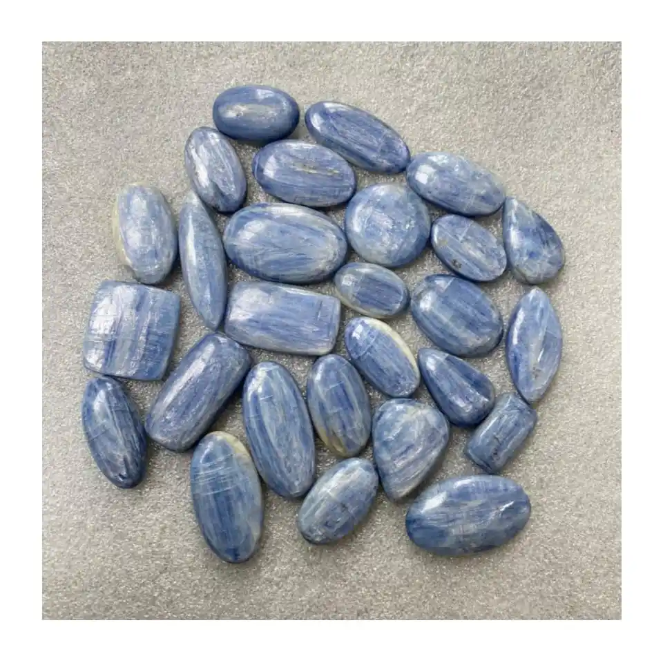 Natürlicher blauer Kyanit Cabochon-Edelstein natürlicher blauer Kyanit-Gemisch geformter lockerer Edelstein zur Schmuckherstellung